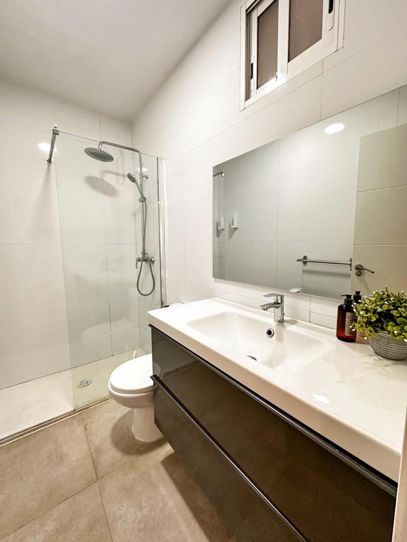 Loft Con Wifi Lavadora Secadora Cama Agradable Muy Proximo Valenciaアパートメント エクステリア 写真