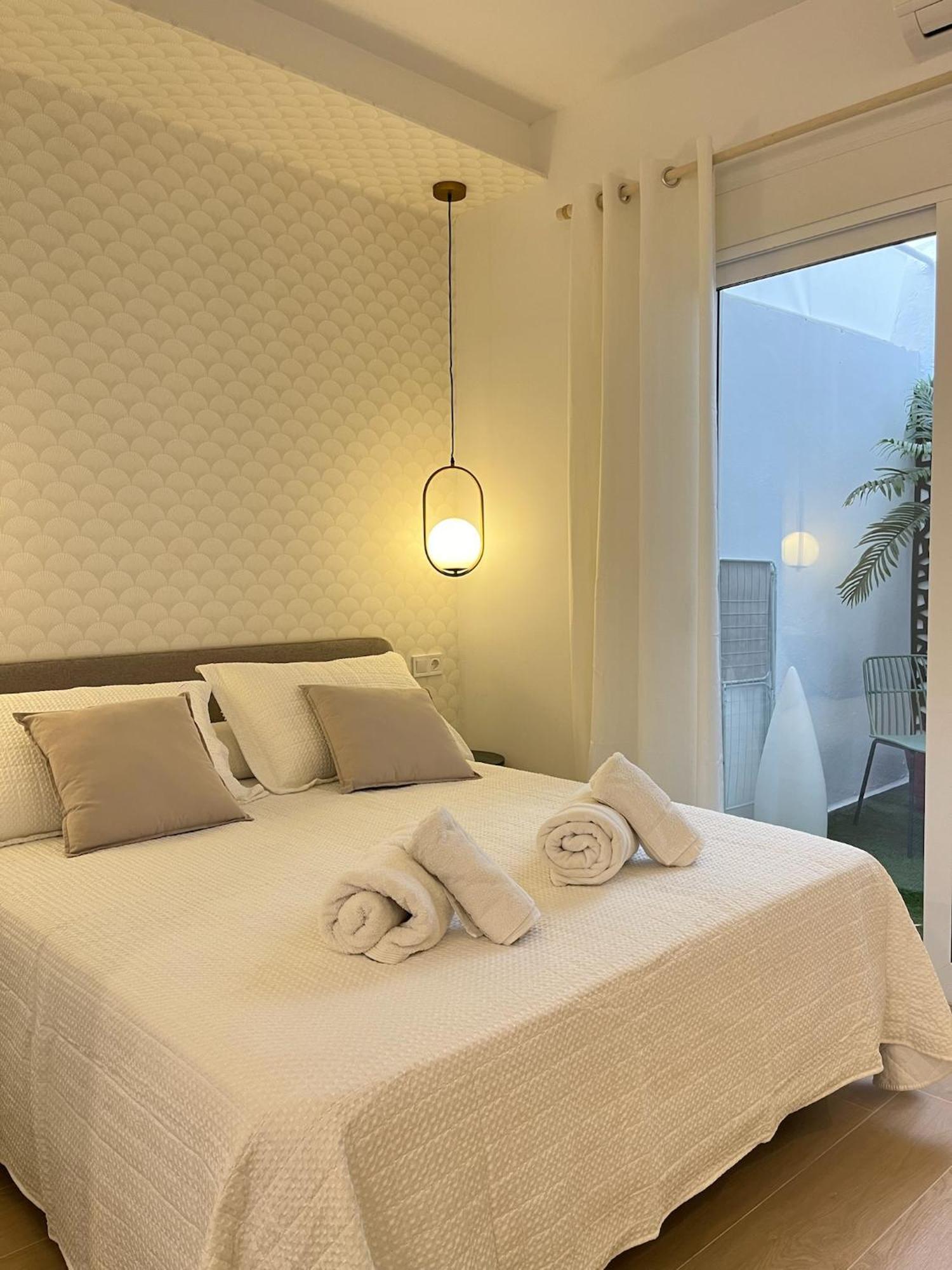 Loft Con Wifi Lavadora Secadora Cama Agradable Muy Proximo Valenciaアパートメント エクステリア 写真